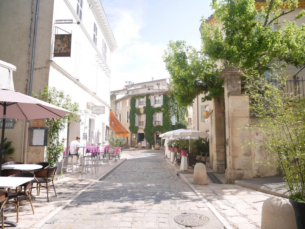 La Maison De La Place Lourmarin Eksteriør billede